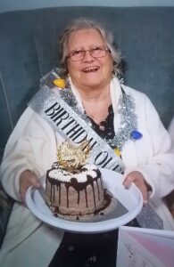 Gloria-Cheeseman-celebrating-her-Christmas-Day-birthday-