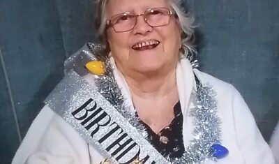 Gloria-Cheeseman-celebrating-her-Christmas-Day-birthday-
